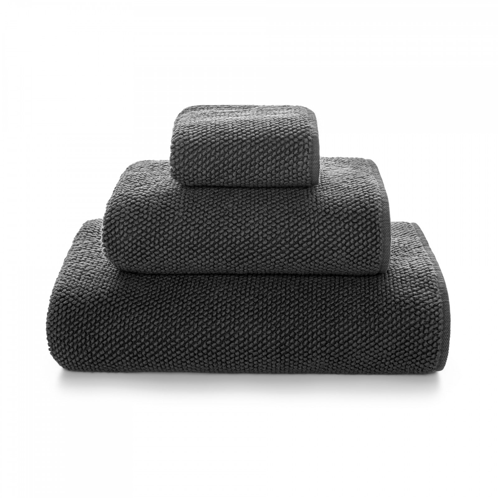 Graccioza Pearls bath towel with soft, plush fabric in a fog color, showcasing elegant texture and high-quality craftsmanship.