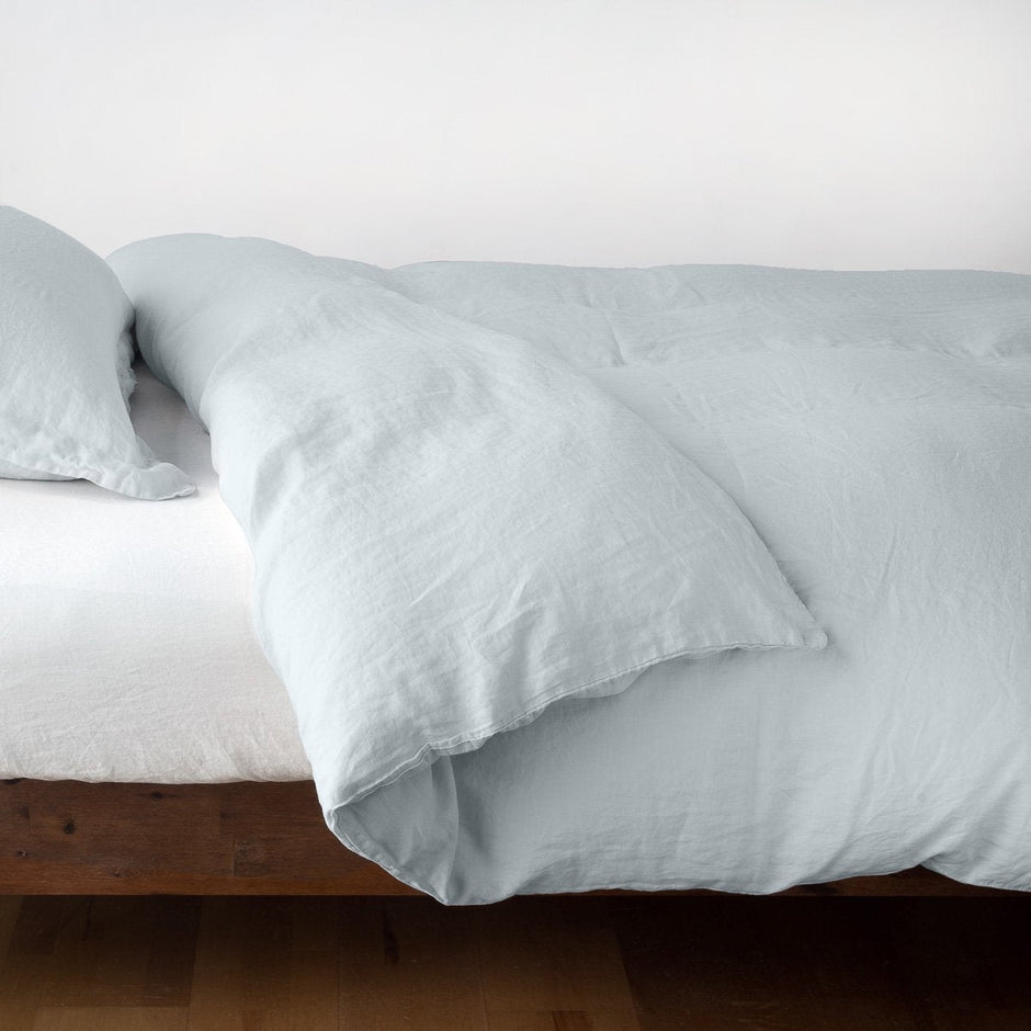 Linen Cloud Queen duvet cover by Bella Notte featuring soft, breathable linen fabric in a cloud-inspired design.