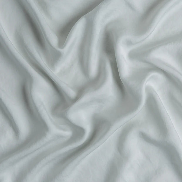 In Stock Bella Notte Madera Luxe Cloud Queen fitted sheet with soft, luxurious fabric and elegant design.