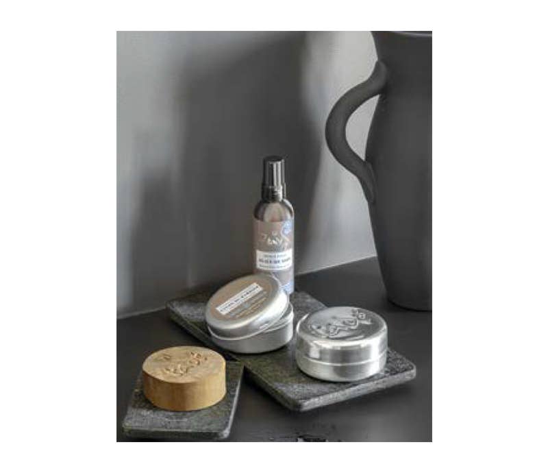 Slate soap dish by Tadé, a Lothantique Inc. bath accessory, with a natural slate finish and simple design for holding soap.