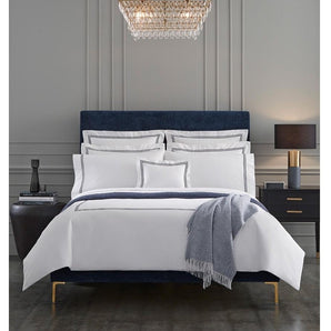 Sferra Grande Hotel duvet cover in full/queen size with white and black design, made of soft, luxurious fabric for elegant bedding.