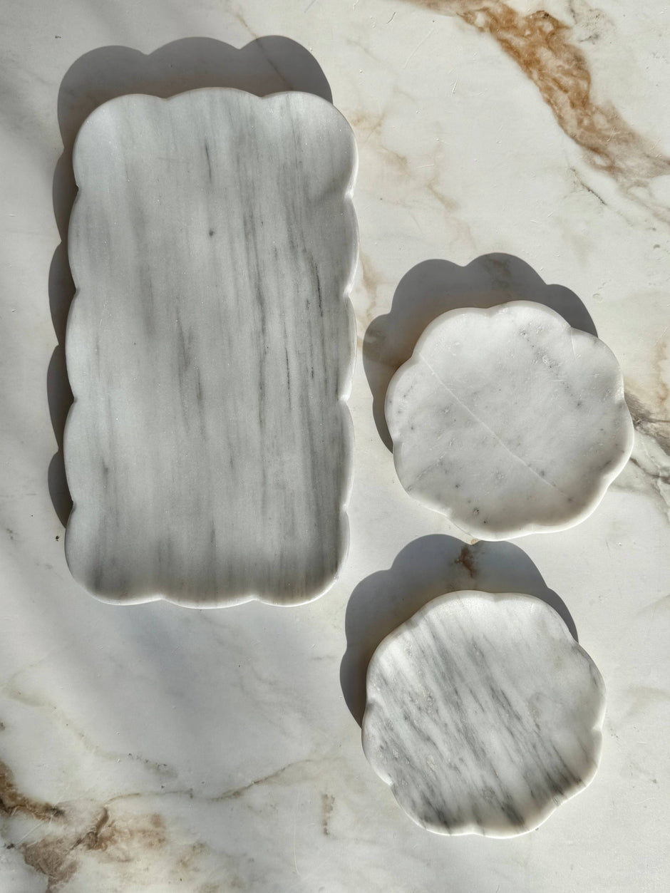 Josaphine marble tray in white from Villa Lua Home, featuring a sleek rectangular design with elegant marble pattern.